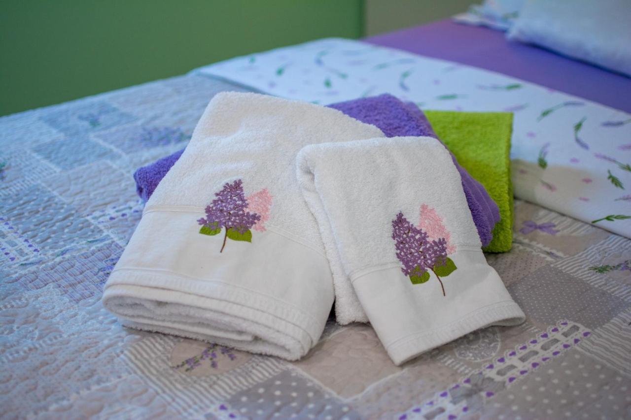 Apartment Lavender Plat Mlini Eksteriør billede